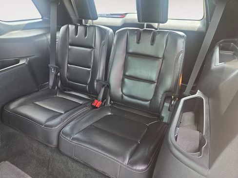 Used 2016 Ford Explorer Limited w/ Equipment Group 301A AWD/4WD image 32