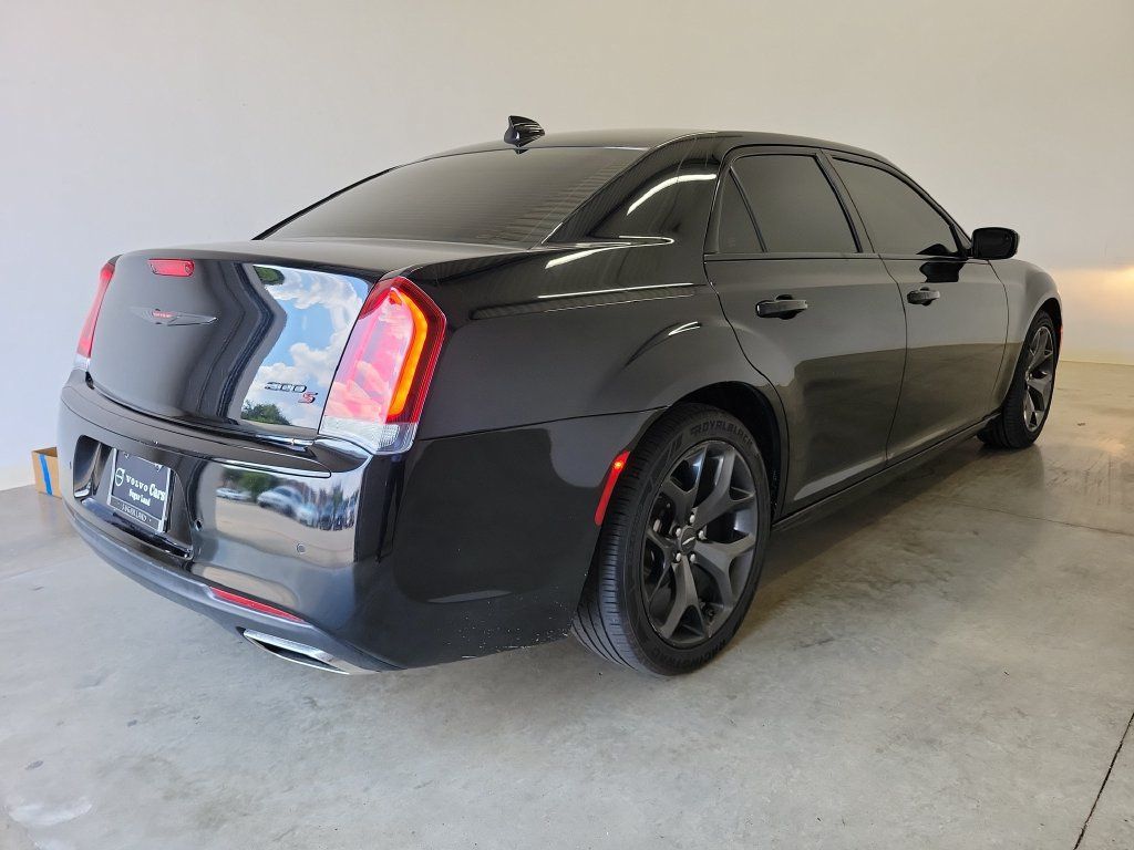 Used 2022 Chrysler 300 S RWD image 5