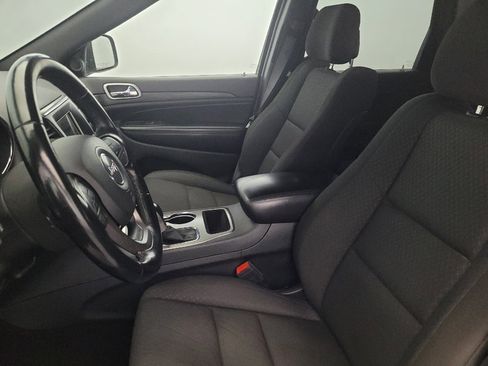 Used 2020 Jeep Grand Cherokee Laredo AWD/4WD image 17