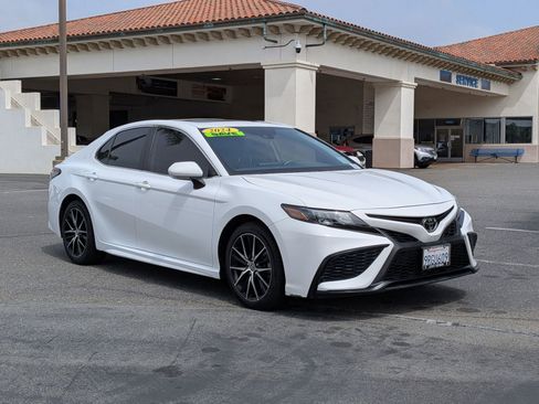 Used 2024 Toyota Camry SE w/ Audio Upgrade Package image 7