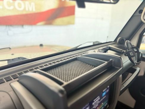 Used 2010 Jeep Wrangler Unlimited Sport image 30