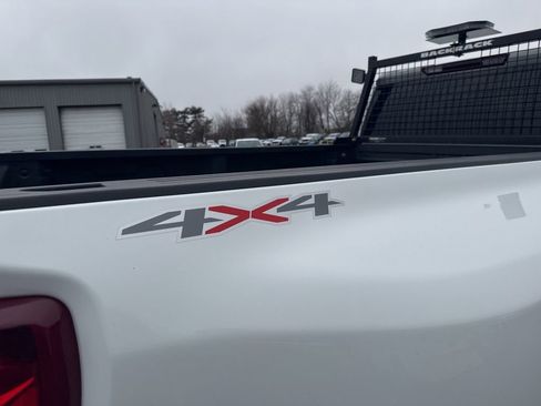 Used 2024 Chevrolet Silverado 3500 LT w/ Convenience Package image 7