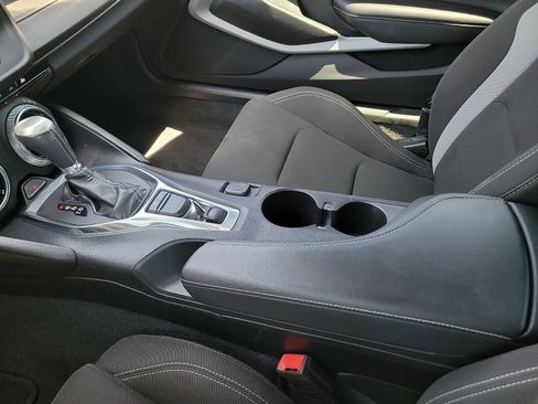 Used 2020 Chevrolet Camaro LT w/ RS Package RWD image 20