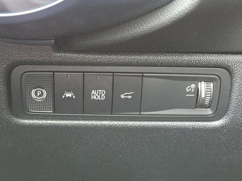 New 2026 Chevrolet Equinox EV LT w/ LPO, Blackout Package FWD image 11