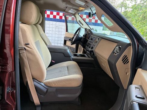 Used 2016 Ford F250 XLT w/ XLT Premium Package AWD/4WD image 15