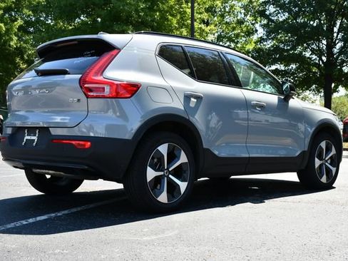 Used 2026 Volvo XC40 B5 Plus AWD/4WD image 7