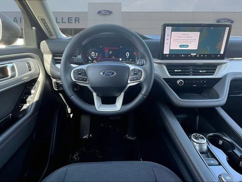 New 2026 Ford Explorer Active AWD/4WD image 16