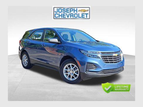 Used 2024 Chevrolet Equinox LS w/ Driver Confidence II Package FWD image 1