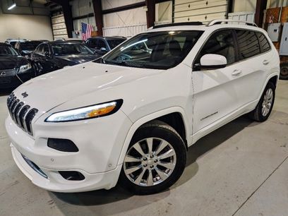 Used 2017 Jeep Cherokee Overland w/ Technology Group