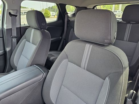 Used 2024 Chevrolet Blazer LT w/ Convenience Package FWD image 18