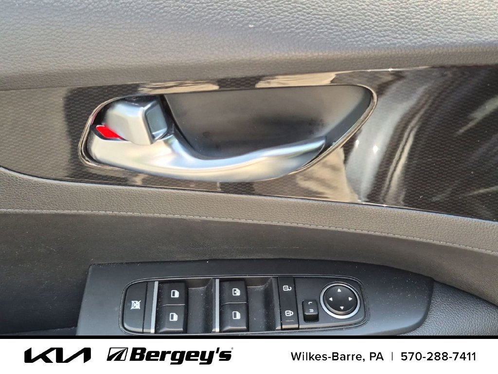 Certified 2024 Kia Forte GT-Line FWD image 15
