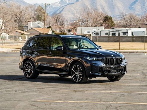 Certified 2025 BMW X5 M60i image 3
