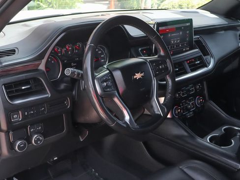 Used 2021 Chevrolet Suburban LT RWD image 24