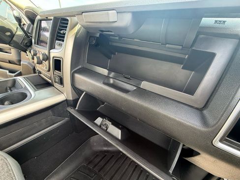 Used 2018 RAM 3500 SLT w/ Cold Weather Group image 35