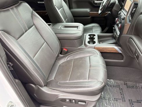 Used 2022 Chevrolet Silverado 1500 High Country w/ Z71 Off-Road Package AWD/4WD image 30