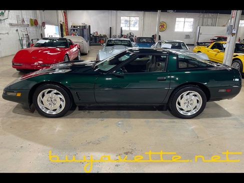 Used 1996 Chevrolet Corvette Coupe image 6