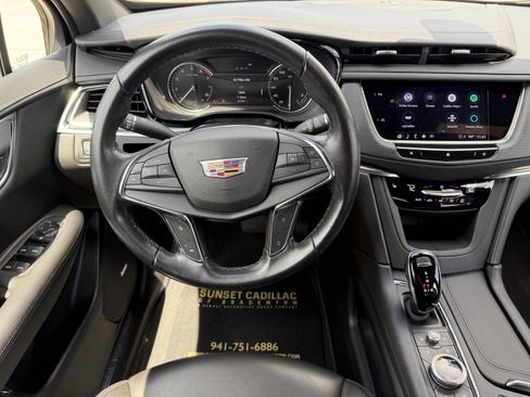 Used 2021 Cadillac XT5 Luxury FWD image 16