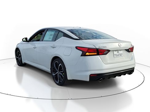 New 2025 Nissan Altima 2.5 SR w/ SR Premium Package image 3