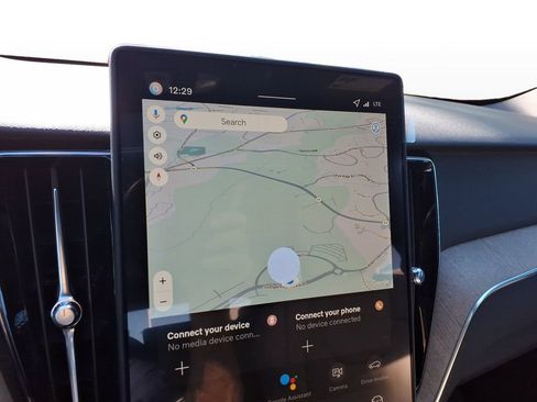 New 2026 Volvo XC60 B5 Plus w/ Protection Package Premier image 14