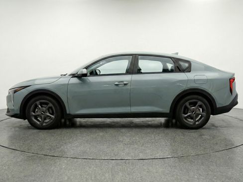 Used 2025 Kia K4 LXS image 5