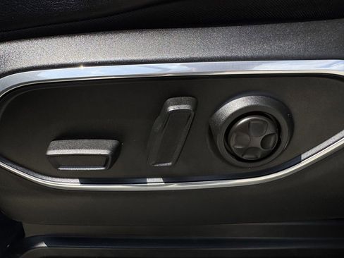 Used 2023 Jeep Wagoneer Series II AWD/4WD image 24