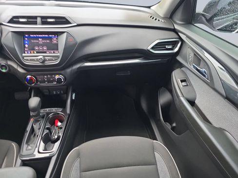 Used 2023 Chevrolet TrailBlazer LT FWD image 16