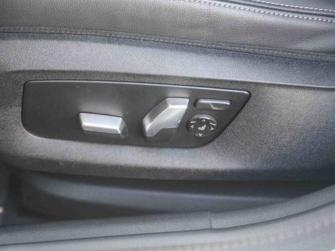 Certified 2023 BMW 530e w/ M Sport Package image 18