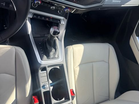 Used 2025 Audi Q3 2.0T Premium w/ Convenience Package image 11