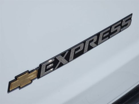 New 2025 Chevrolet Express 3500 LT w/ LT Preferred Equipment Group image 8