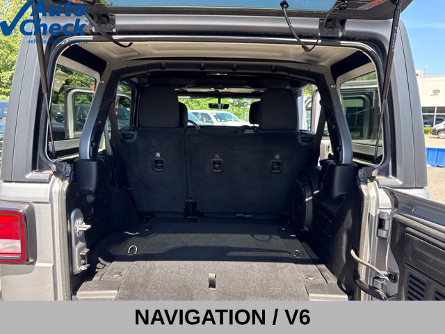 Used 2021 Jeep Wrangler Unlimited Sahara AWD/4WD image 35