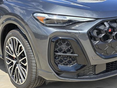 New 2026 Audi SQ5 Prestige AWD/4WD image 11