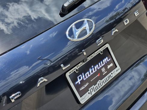 Used 2024 Hyundai Palisade Limited FWD image 14