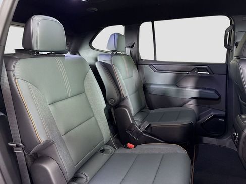 Used 2026 GMC Acadia AT4 image 30