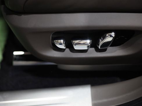 Used 2023 Rolls-Royce Ghost AWD/4WD image 32