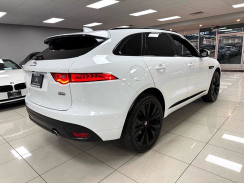 Used 2019 Jaguar F-PACE R-Sport image 3
