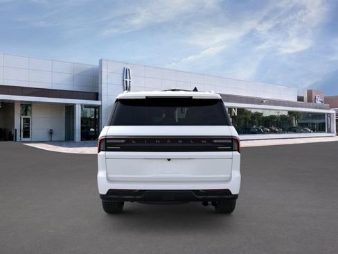 New 2026 Lincoln Navigator Black Label AWD/4WD image 5