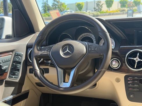 Used 2014 Mercedes-Benz GLK 350 2WD image 24