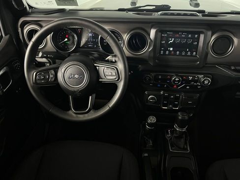 Used 2023 Jeep Wrangler Unlimited image 23