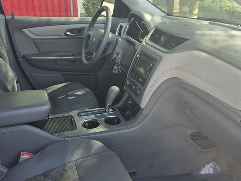 Used 2015 Chevrolet Traverse LS FWD image 20