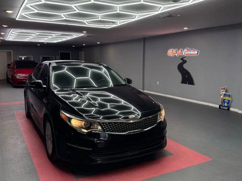 Used 2016 Kia Optima EX w/ Premium Package FWD image 1