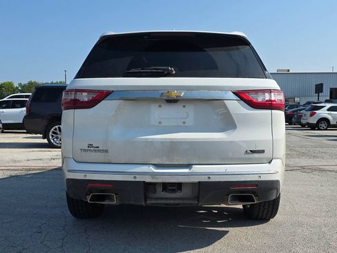 Used 2018 Chevrolet Traverse Premier w/ Driver Confidence II Package FWD image 5