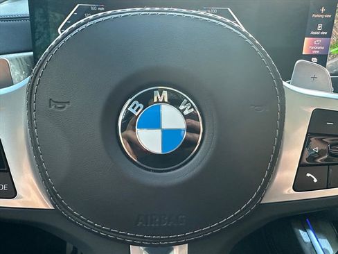 Used 2023 BMW X7 M60i w/ Executive Package image 17