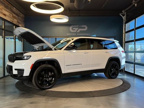Used 2023 Jeep Grand Cherokee L Laredo AWD/4WD image 25