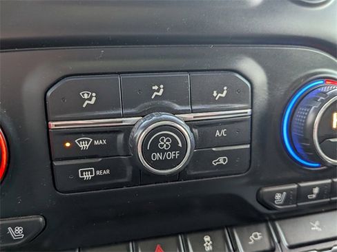 Used 2019 Chevrolet Silverado 1500 High Country w/ Technology Package image 30