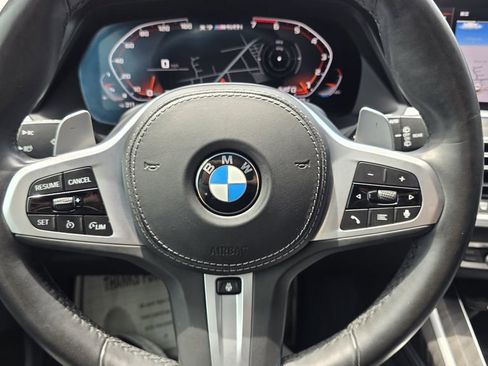 Used 2021 BMW X7 M50i w/ Dynamic Handling Package AWD/4WD image 19