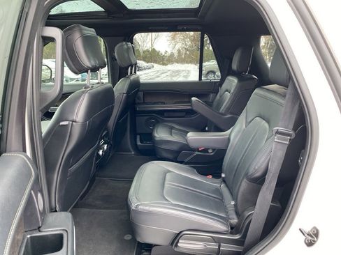 Used 2019 Ford Expedition Limited w/ Equipment Group 302A image 9