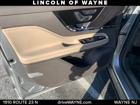 Certified 2022 Lincoln Corsair Reserve w/ Equipment Group 201A AWD/4WD image 12