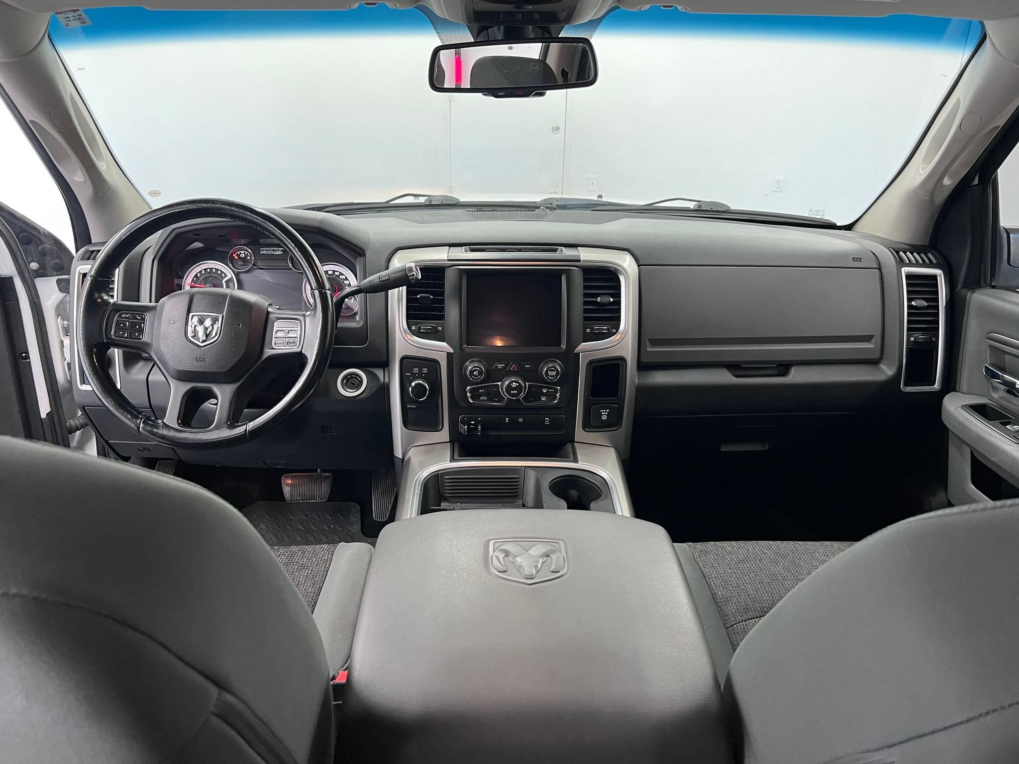Used 2018 RAM 2500 SLT w/ Protection Group AWD/4WD image 13