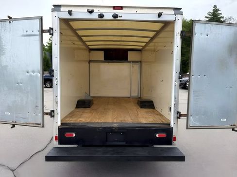Used 2020 Chevrolet Express 3500 w/ Power Convenience Package RWD image 15