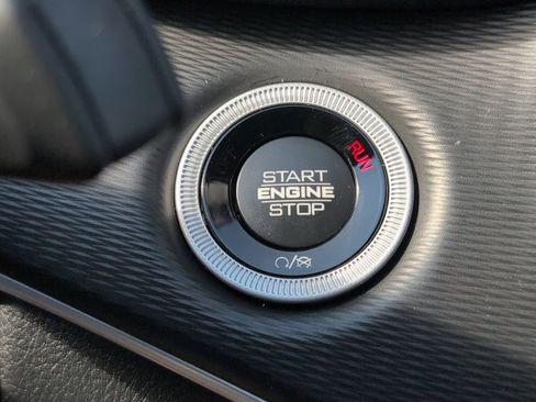 New 2025 Jeep Grand Cherokee Altitude image 18